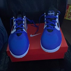 basket ball shoes un worn brand new